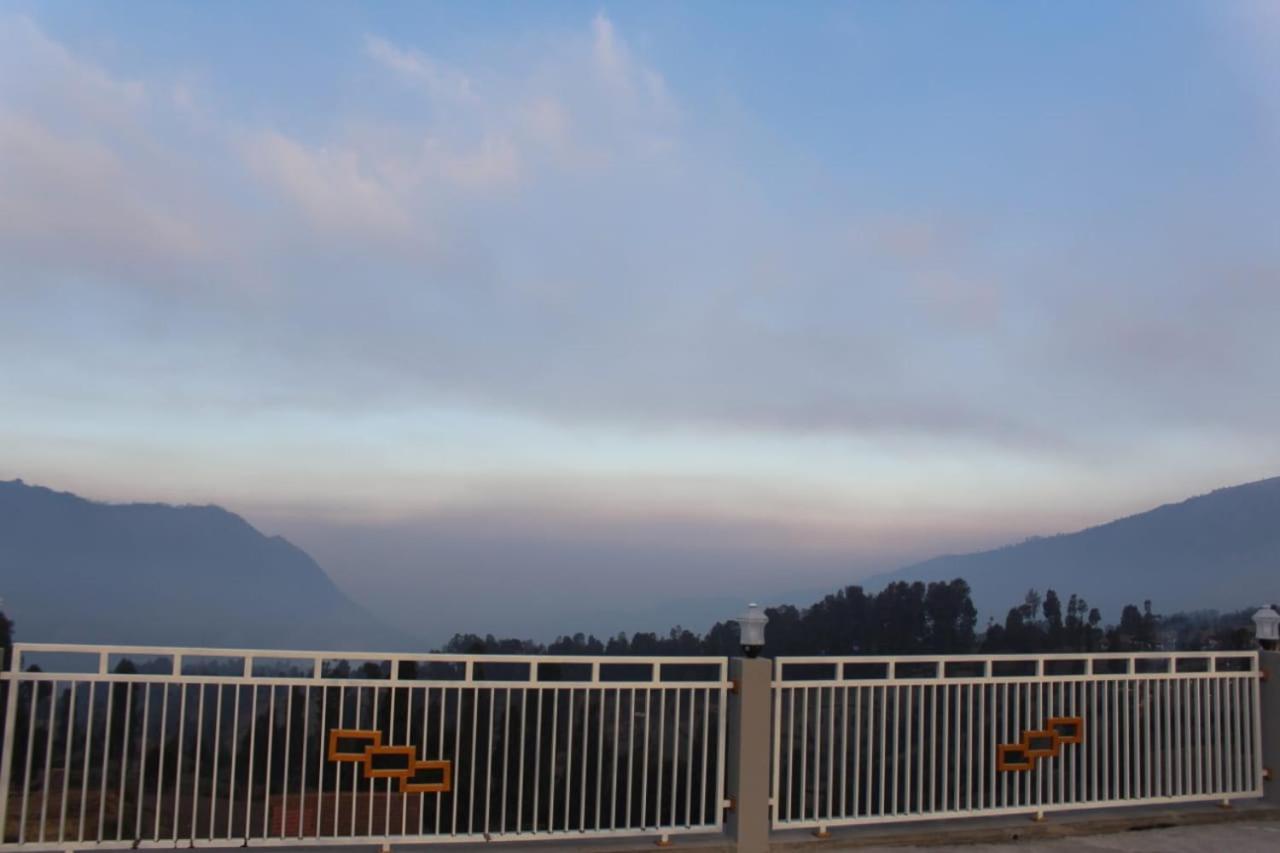 Bromo Otix Guest House Eksteriør billede